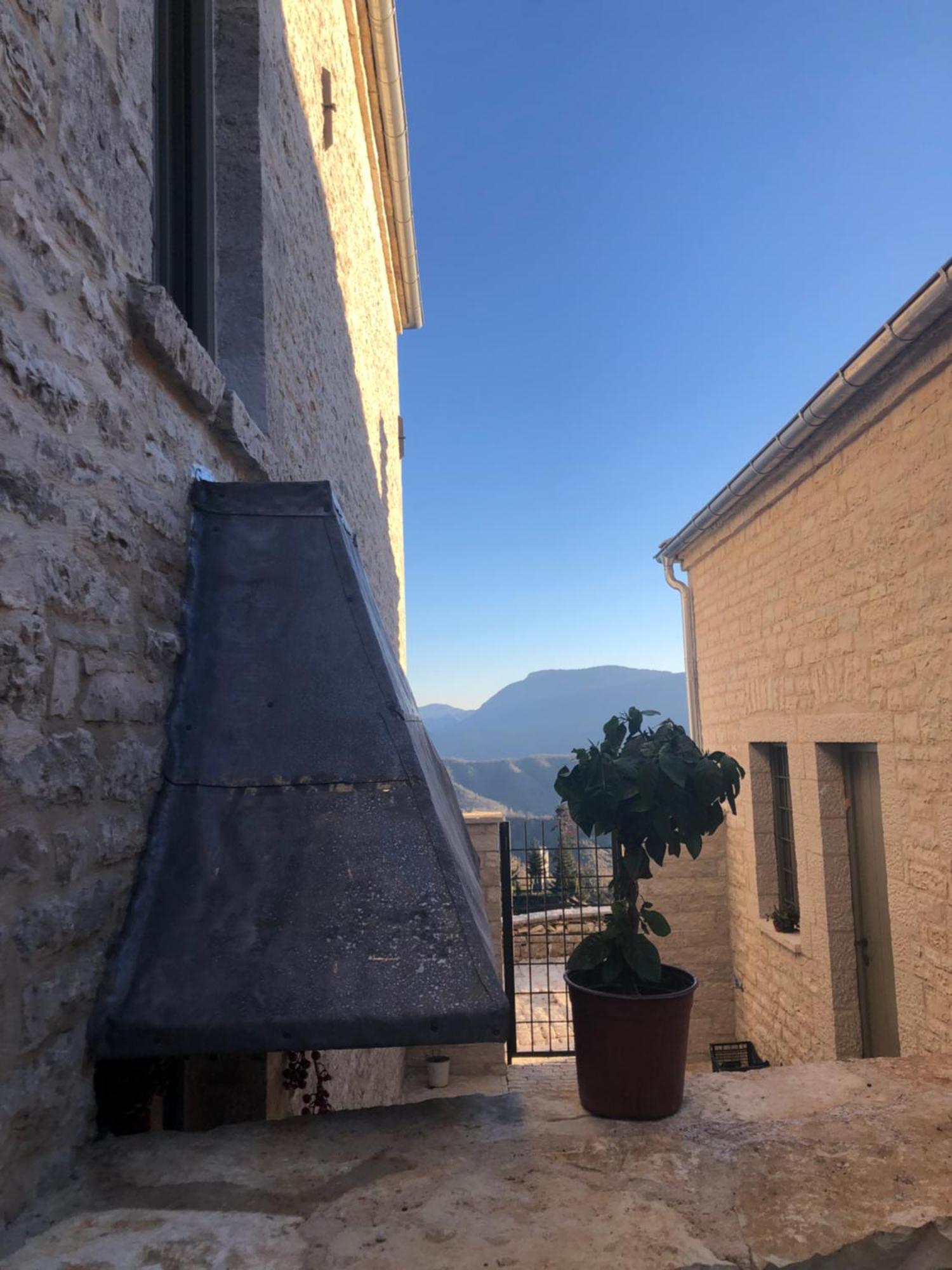 Katikia Zagori Hotel Vitsa Bagian luar foto