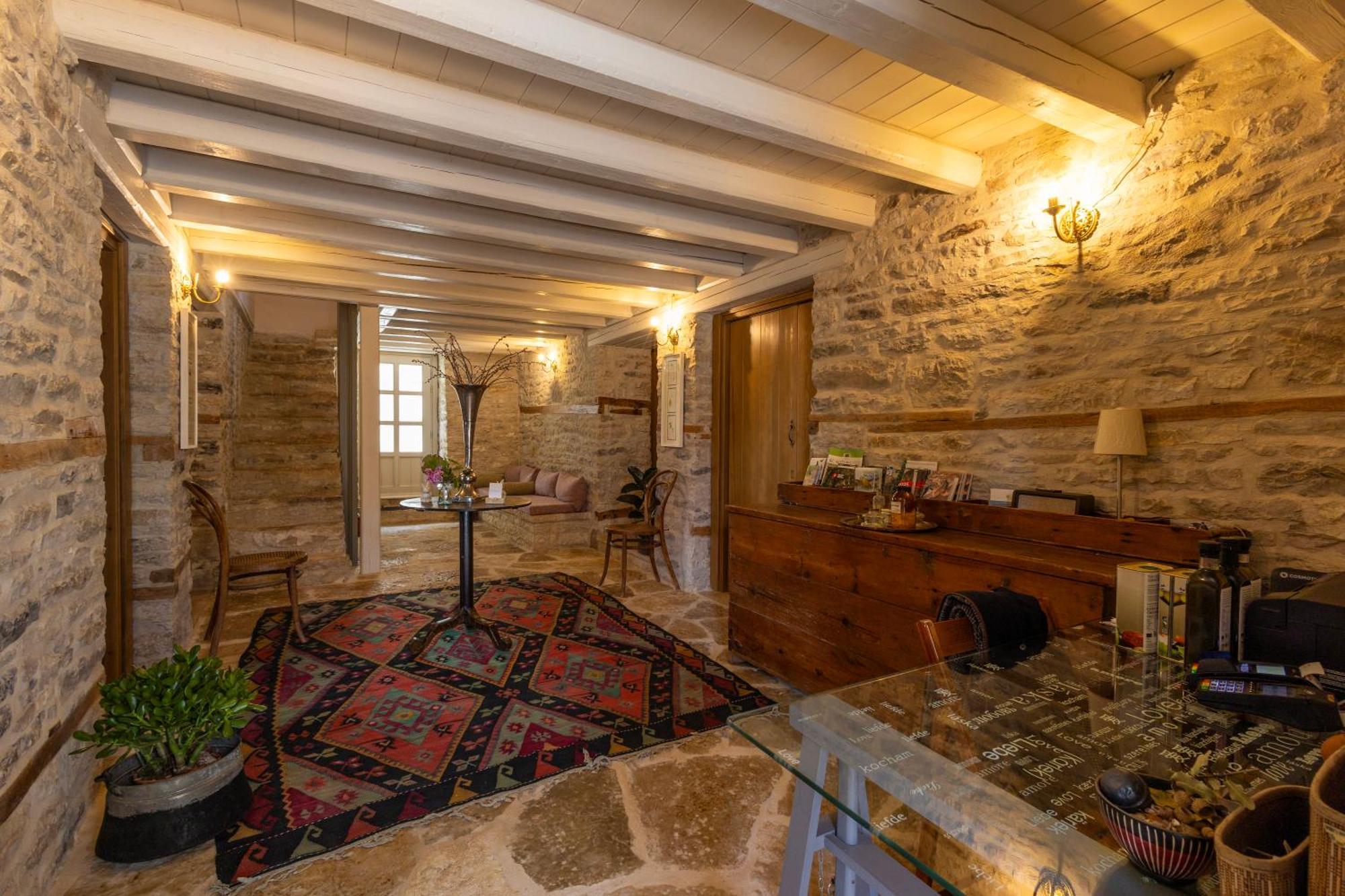 Katikia Zagori Hotel Vitsa Bagian luar foto