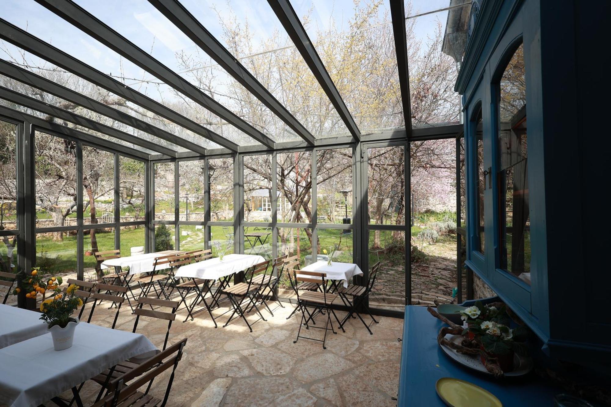 Katikia Zagori Hotel Vitsa Bagian luar foto