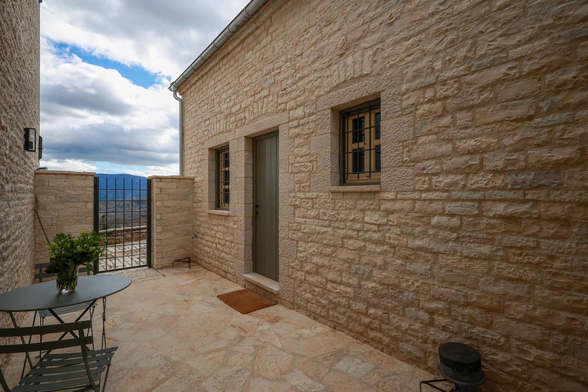Katikia Zagori Hotel Vitsa Bagian luar foto